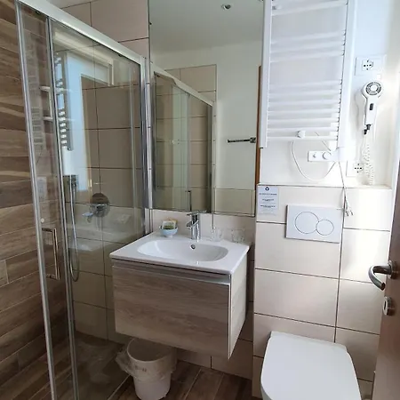 Hotel Garni Rosmari 2*